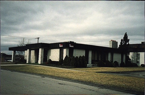 Key Bank on Brookside Ave (Rt 17M). Early 1990s. chs-001451